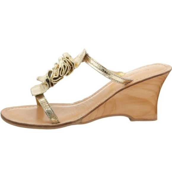 EUC - Chinese Laundry gold strappy sandals. Size 9. Riza. Wedge heel. - Picture 8 of 8